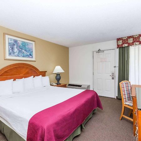 Days Inn By Wyndham West Des Moines - Clive Dış mekan fotoğraf