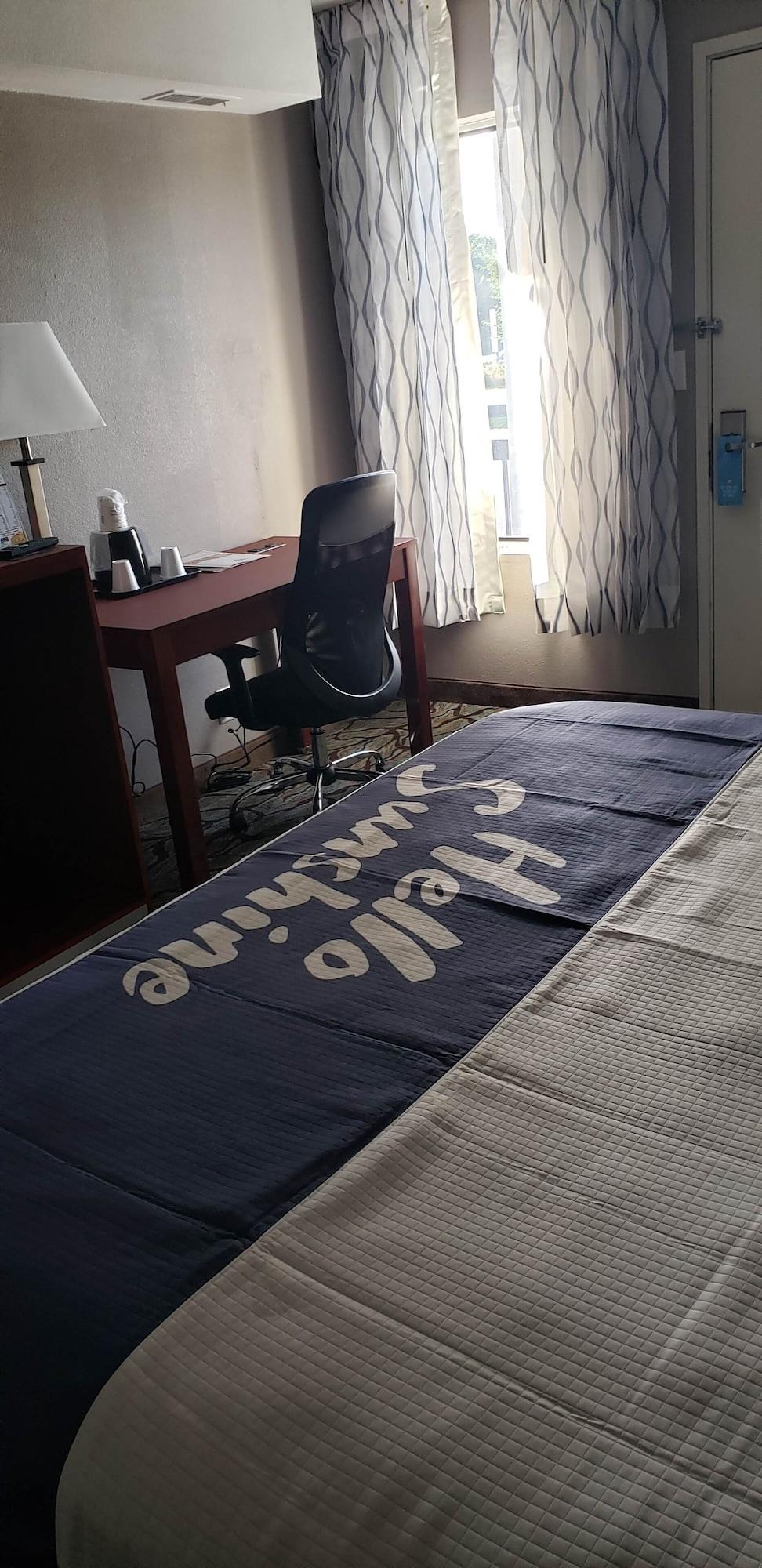Days Inn By Wyndham West Des Moines - Clive Dış mekan fotoğraf