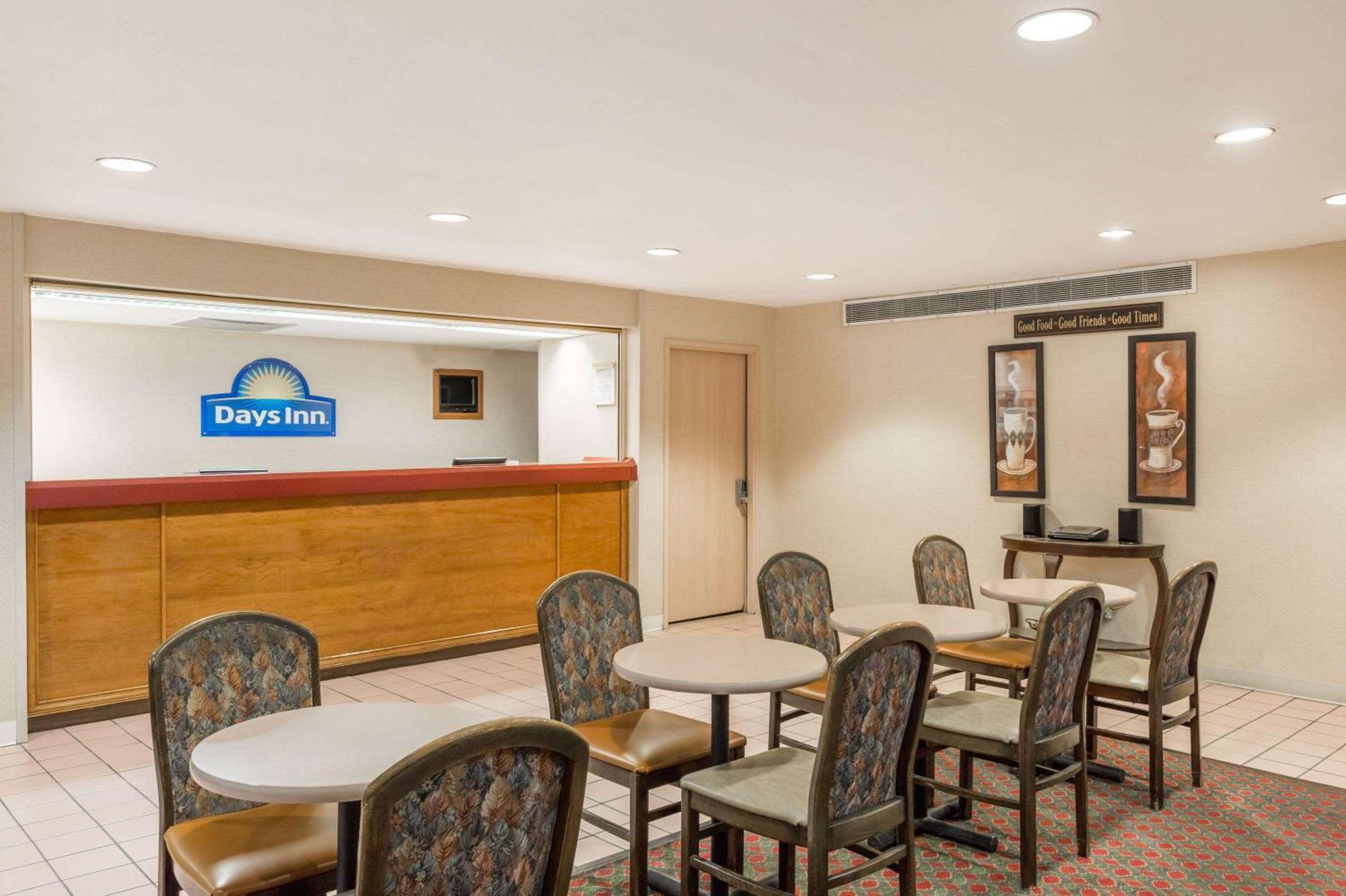 Days Inn By Wyndham West Des Moines - Clive Dış mekan fotoğraf